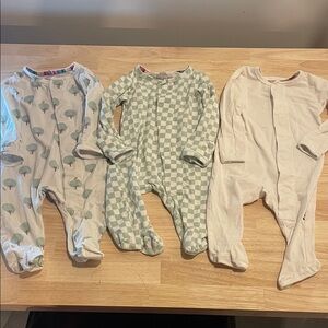 Magnetic Me Bundle 0-3 Month Footsies in white , Green Checkered, Tree